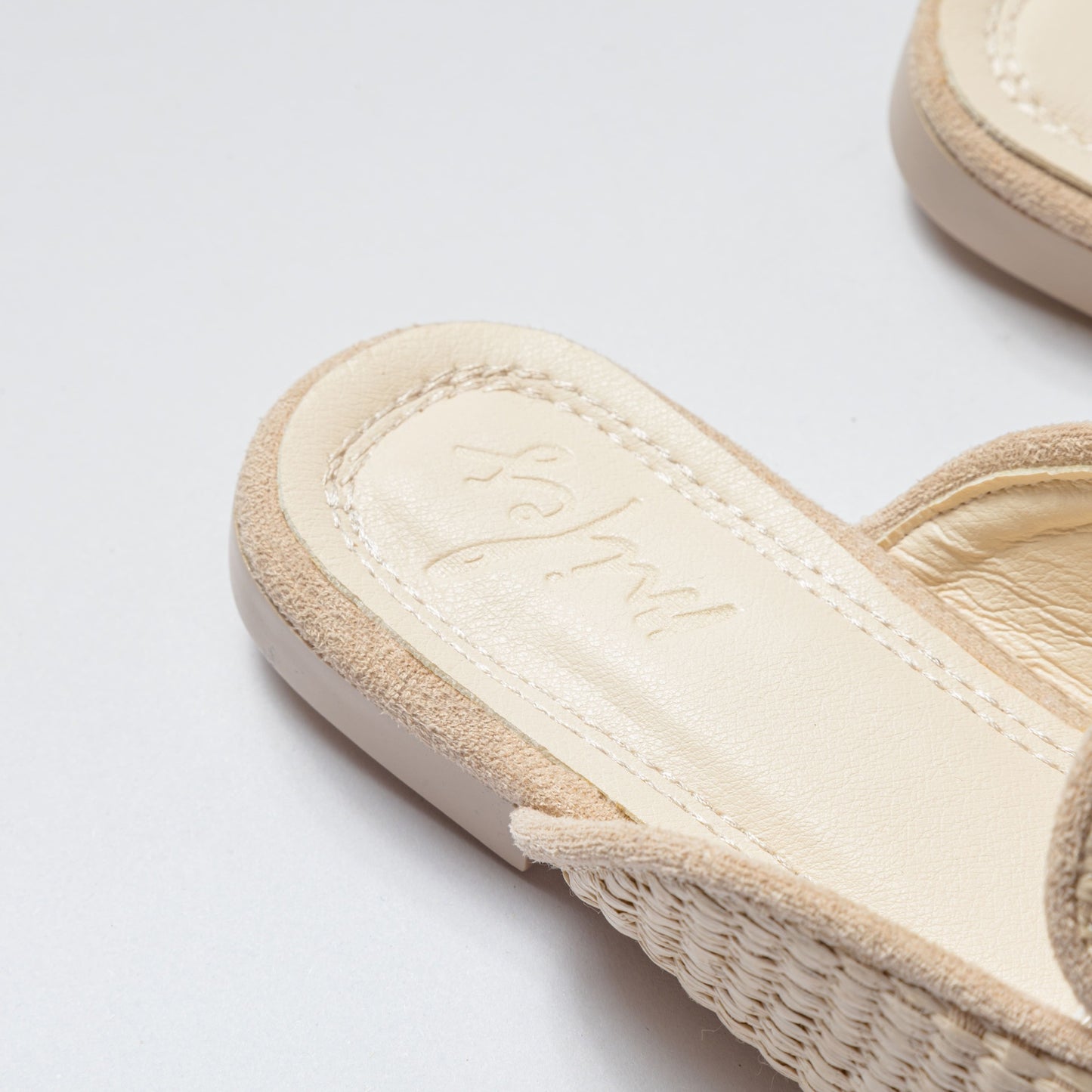Eddie Mules in Beige